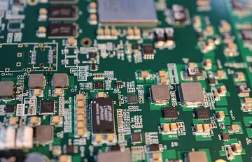 什么是 MEGTRON PCB 層壓板？