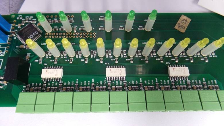 導航模塊pcb線(xiàn)路板